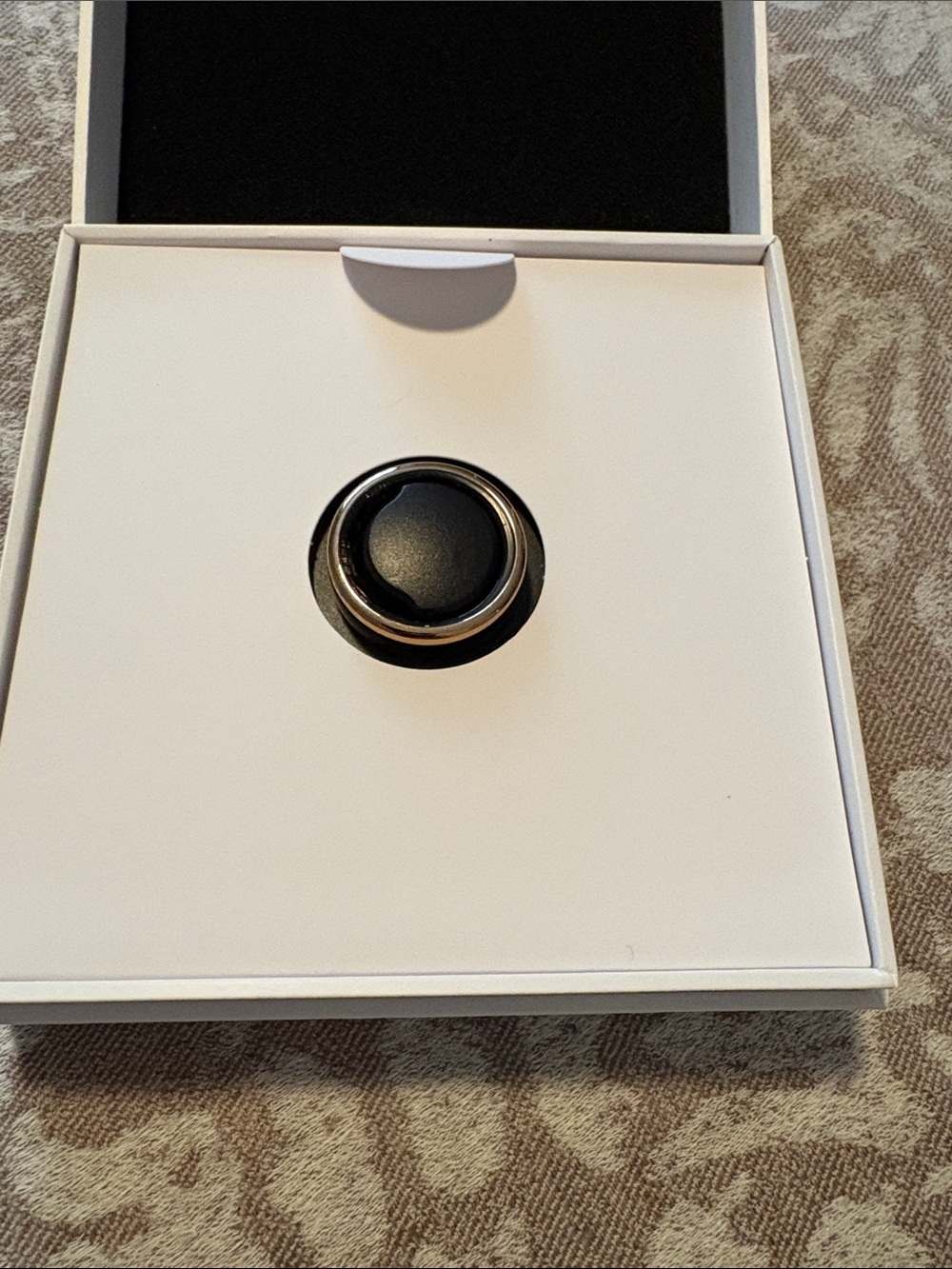 Oura Ring in Rose Gold Band Generation 3 Horizon